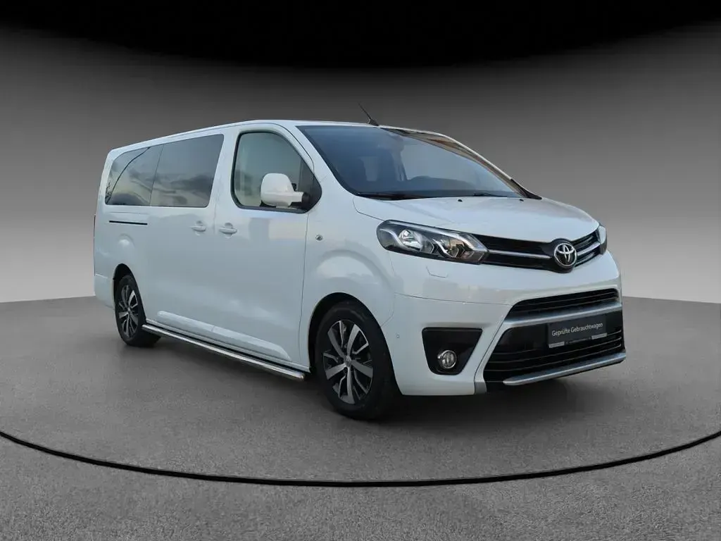 Gebraucht Toyota Proace Verso Comfort 177 PS (130 kW) 2017 Weiss Kombi