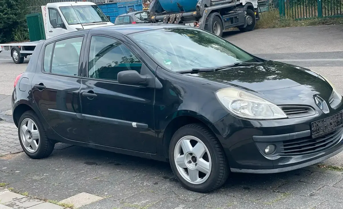 Gebraucht Renault Clio 75 PS (55 kW) 2006 Kleinwagen