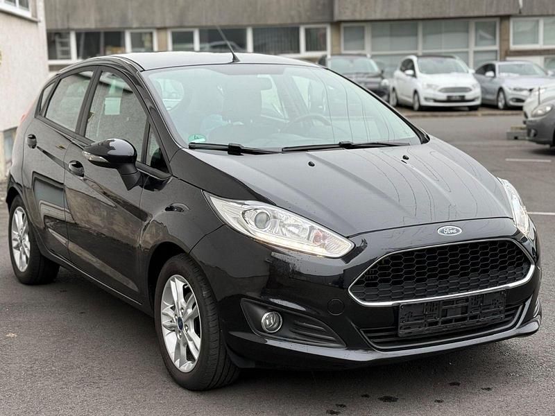 Gebraucht Ford Fiesta Trend 101 PS (74 kW) 2016 Limousine
