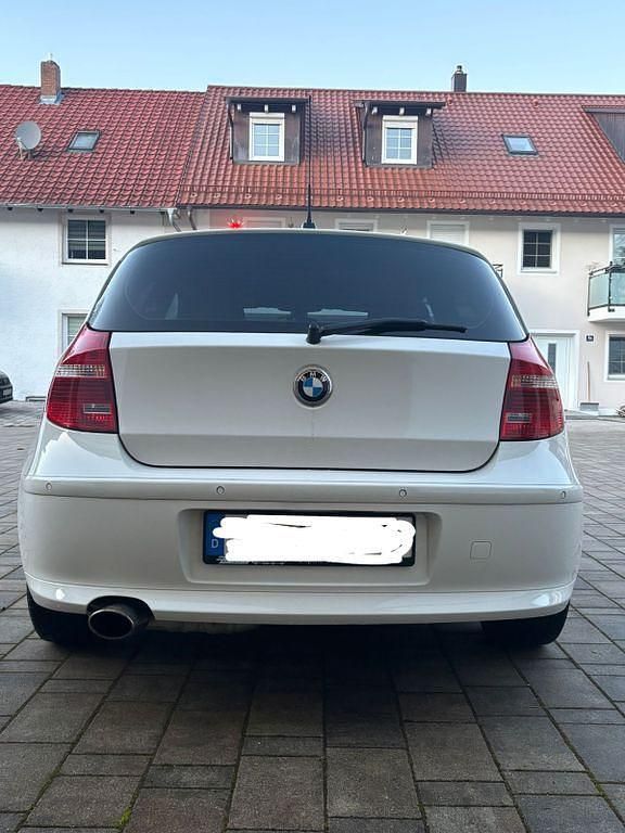 Gebraucht BMW 118 143 PS (105 kW) 2010 Weiß Kleinwagen