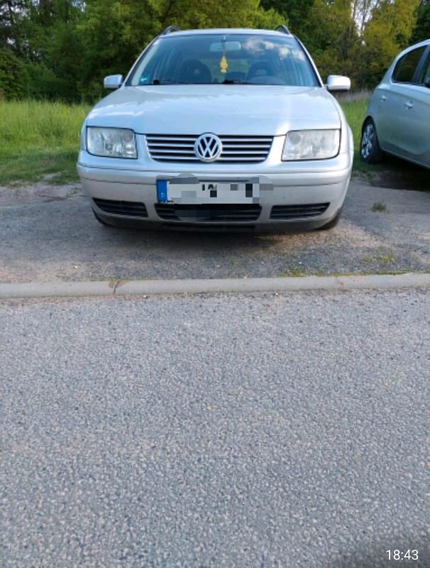 Silber Gebraucht 2000 VW Bora Kombi | 1.400 € (Fairer Preis) - Bild 1/4