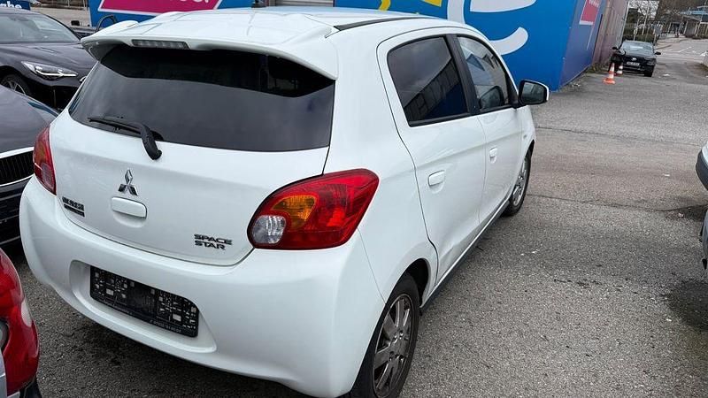 Gebraucht Mitsubishi Space Star 80 PS (58 kW) 2014 Alpine white Van / Kleinbus