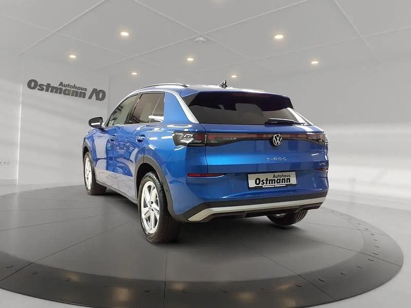 Gebraucht VW T-Roc Life 150 PS (110 kW) 2025 Blau SUV