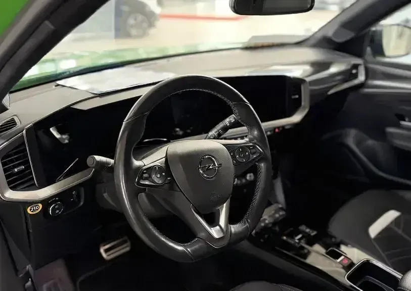 Gebraucht Opel Mokka-e Ultimate 100 kW (136 PS) 2021 Grün SUV
