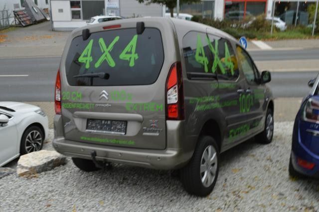 Gebraucht Citroën Berlingo 99 PS (72 kW) 2017 Braun metallic Van / Kleinbus