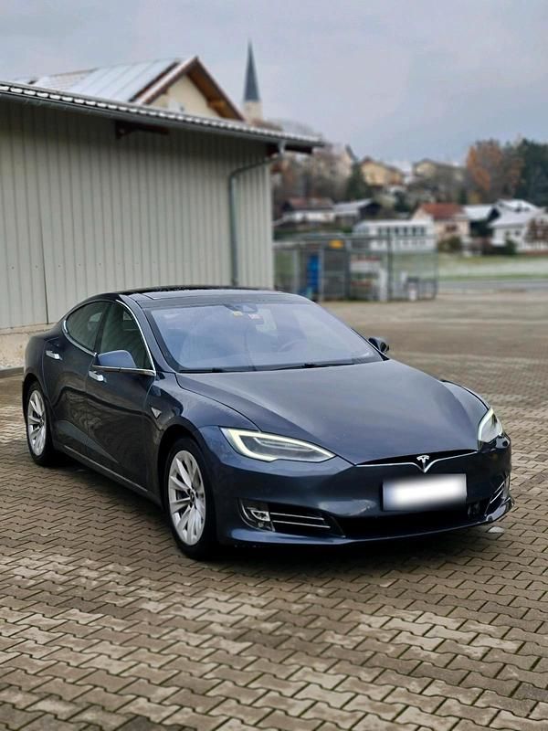 Second-hand Tesla Model S 404 kW (550 CP) 2016 Gri Hatchback