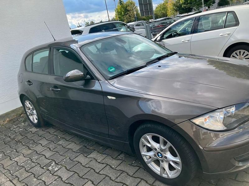 Gebraucht BMW 116 122 PS (89 kW) 2007 Braun Kleinwagen