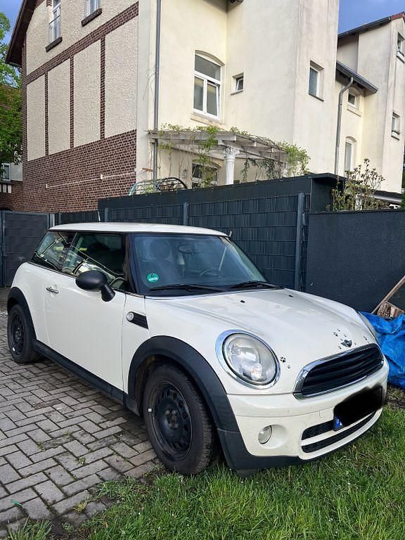 Weiß Gebraucht 2009 Mini One D Kleinwagen | 2.100 € (Teuer) - Bild 1/4
