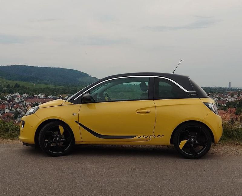 Gelb Gebraucht 2013 Opel Adam Slam Kleinwagen | 4.250 € (Guter Preis) - Bild 1/4