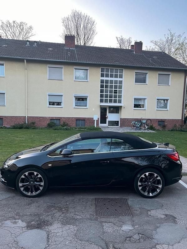 Gebraucht Opel Cascada Active 170 PS (125 kW) 2016 Schwarz Cabrio