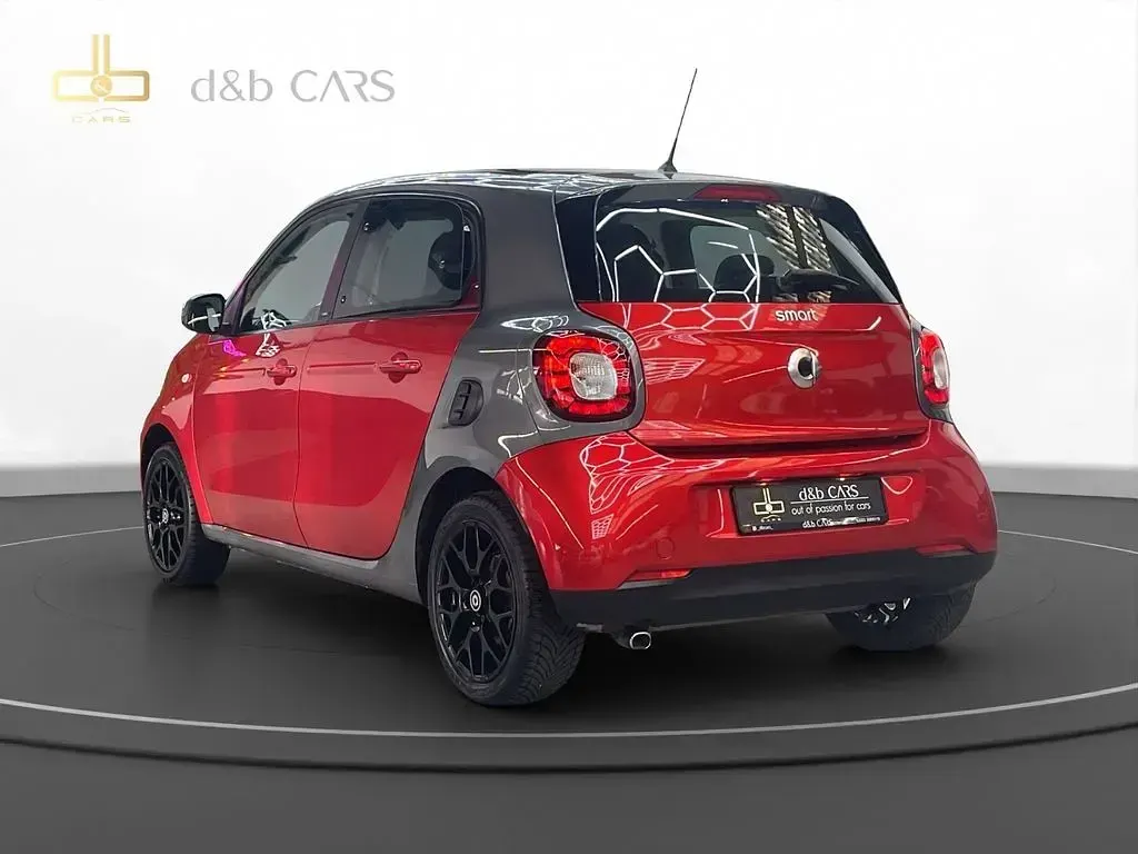 Second-hand Smart ForFour Basis 90 CP (66 kW) 2016 Roșu Hatchback