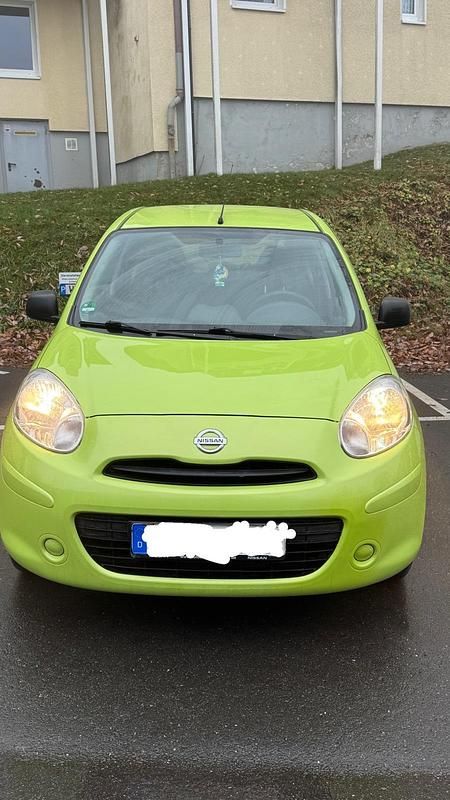 Grün Gebraucht 2011 Nissan Micra Limousine | 2.950 € (Fairer Preis) - Bild 1/4