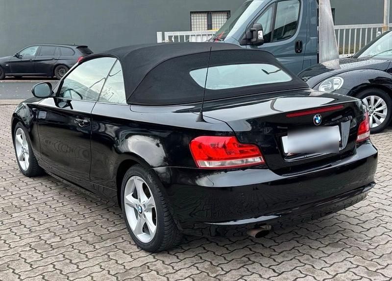 Gebraucht BMW 118 Cabriolet Comfort Edition 143 PS (105 kW) 2012 Schwarz Cabrio