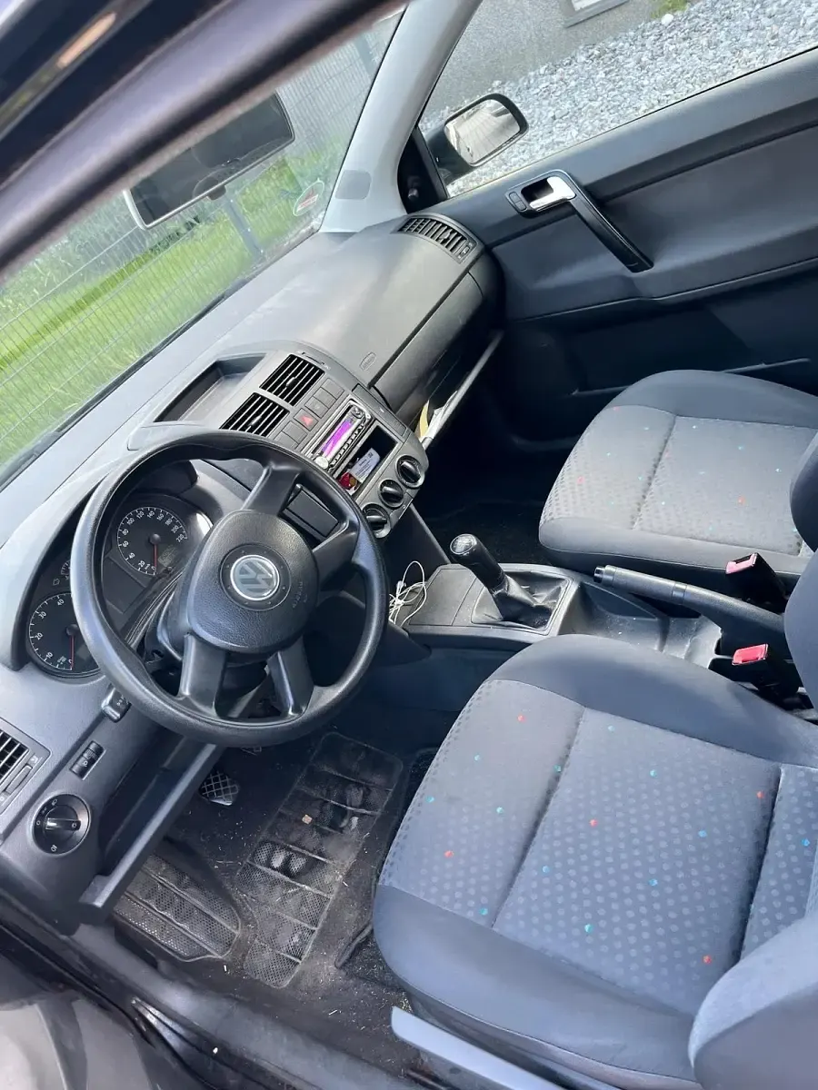 Używany VW Polo 54 KM (39 kW) 2004 Czarny Hatchback