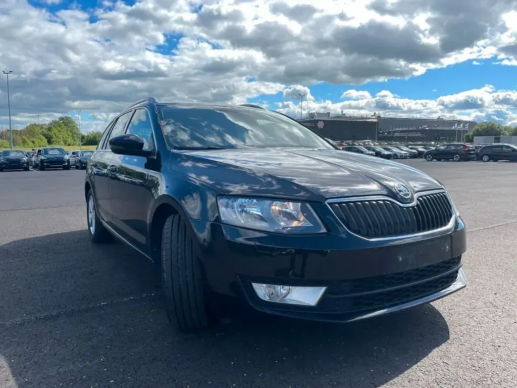 Gebraucht Skoda Octavia Style 116 PS (85 kW) 2017 Schwarz Limousine