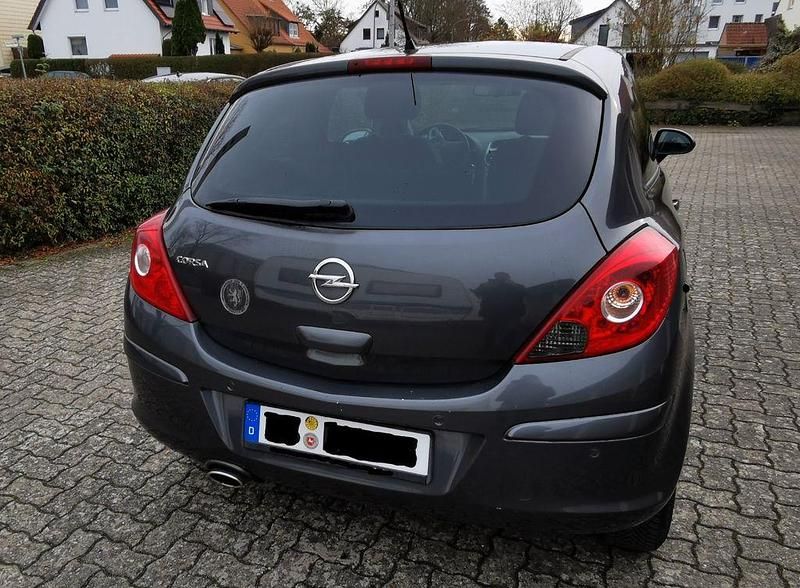 Gebraucht Opel Corsa Edition 87 PS (63 kW) 2012 Grau Limousine