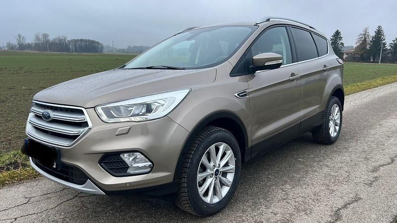 Gebraucht Ford Kuga Cool & Connect 120 PS (88 kW) 2019 Silber SUV