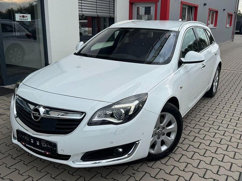 Weiß Gebraucht 2017 Opel Insignia Business Innovation Kombi | 8.990 € (Guter Preis) - Bild 1/4