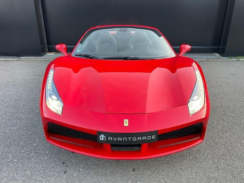 Gebraucht Ferrari 488 669 PS (492 kW) 2017 Rot Cabrio