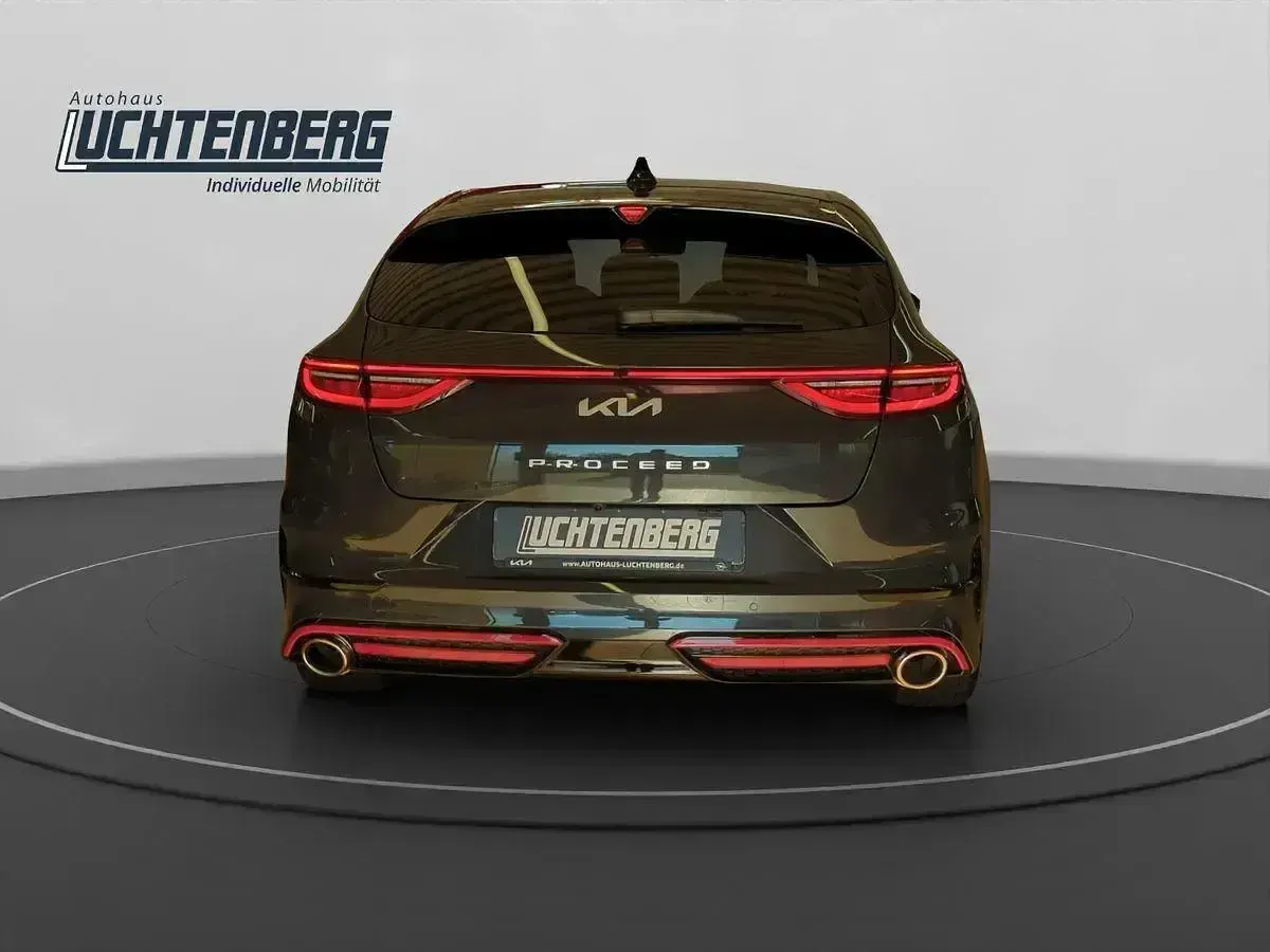 Gebraucht Kia ProCeed GT 150 PS (110 kW) 2024 Grau Kombi