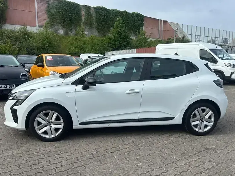 Gebraucht Renault Clio V Evolution 67 PS (49 kW) 2024 Arktisweiß Limousine