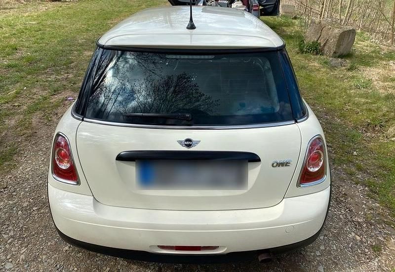 Gebraucht Mini ONE Pepper 75 PS (55 kW) 2012 Weiß Kleinwagen