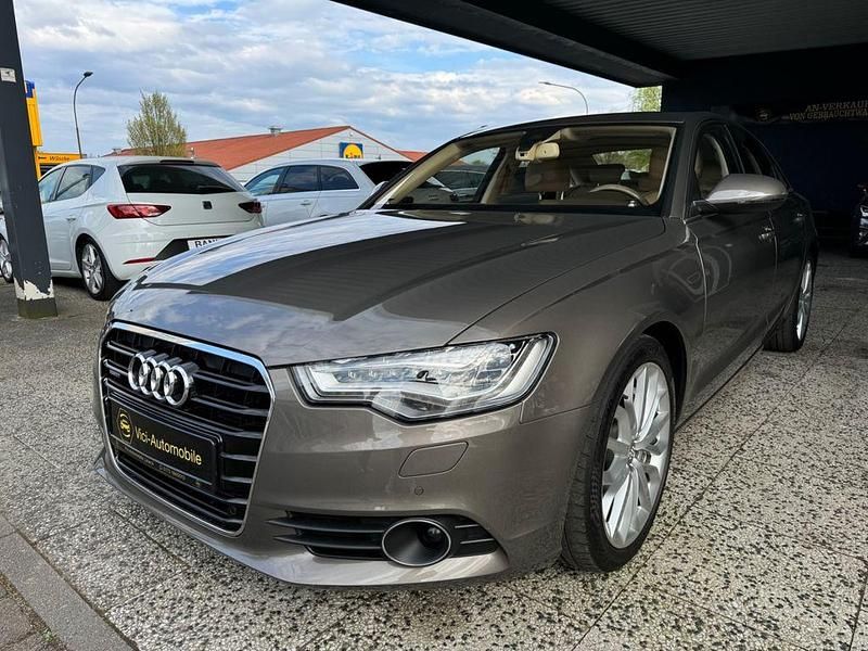 Grau Gebraucht 2012 Audi A6 Ambiente Limousine | 17.450 € (Fairer Preis) - Bild 1/4