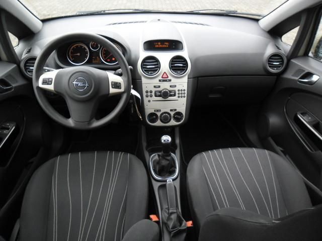 Gebraucht Opel Corsa Edition 90 PS (66 kW) 2009 Gold metallic Kleinwagen