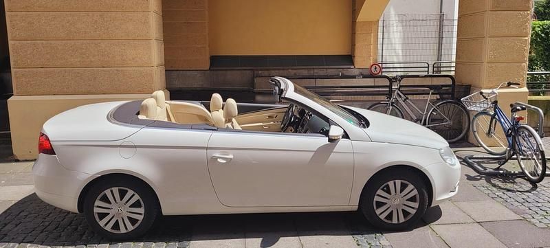 Gebraucht VW Eos 119 PS (87 kW) 2011 Beige Cabrio