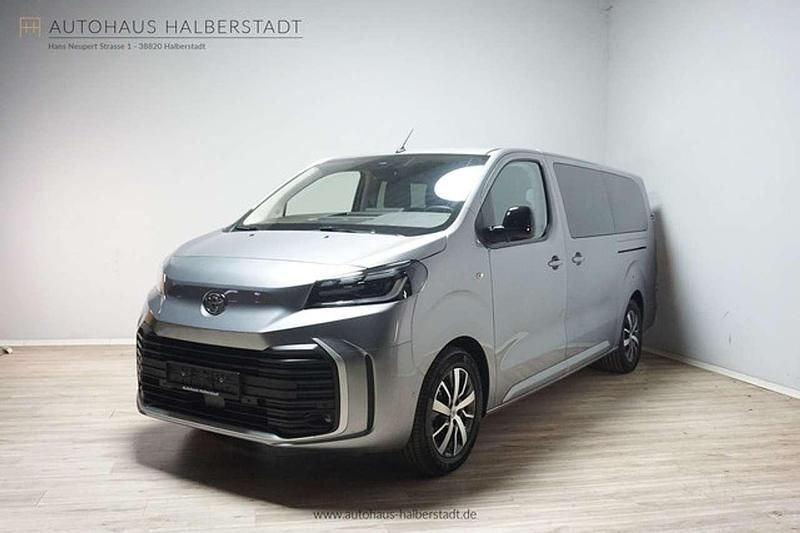 Gebraucht Toyota Proace Verso 177 PS (130 kW) 2025 Grau metallic Kombi