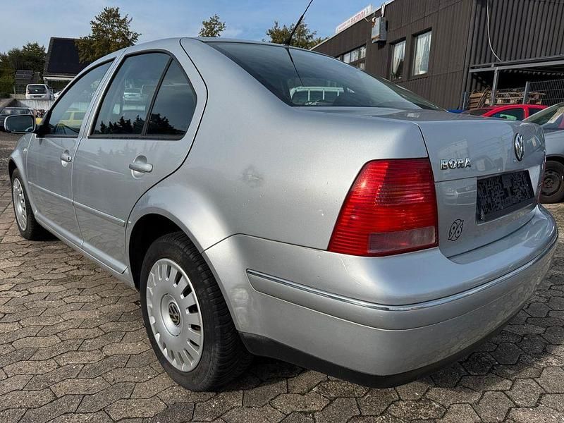 Gebraucht VW Bora 116 PS (85 kW) 2005 Silber Limousine