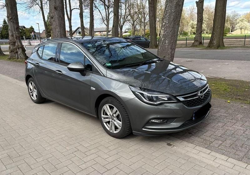 Gebraucht Opel Astra Dynamic 125 PS (91 kW) 2019 Grau Limousine
