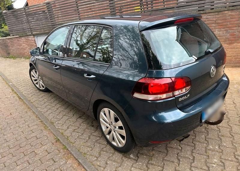 Blau Gebraucht 2010 VW Golf VI Highline Limousine | 5.499 € (Fairer Preis) - Bild 1/4