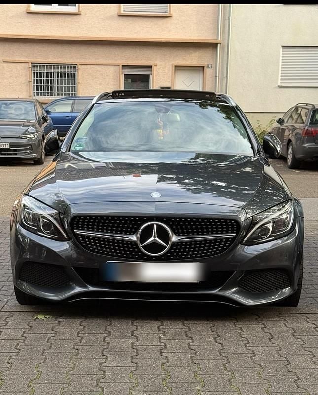 Grau Gebraucht 2015 Mercedes C220 Kombi | 17.500 € (Fairer Preis) - Bild 1/4