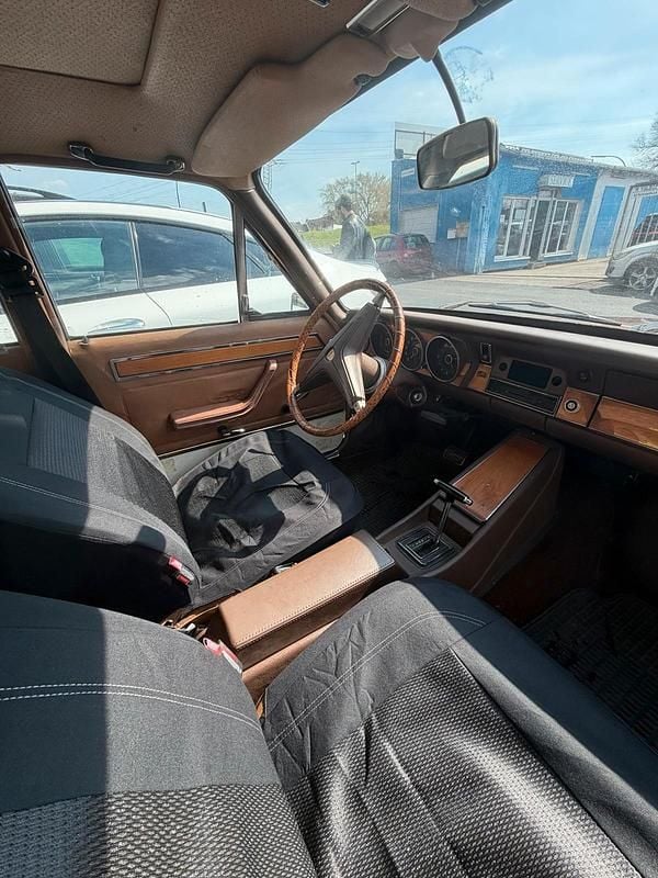 Second-hand Ford 26M 125 CP (91 kW) 1971 Bej Berlinǎ