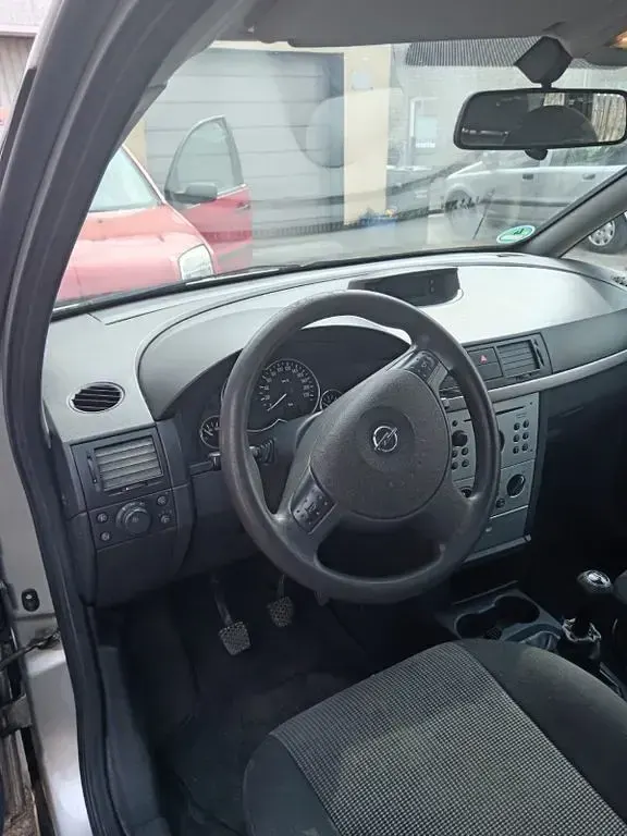 Gebraucht Opel Meriva Cosmo 101 PS (74 kW) 2004 Silber Van / Kleinbus