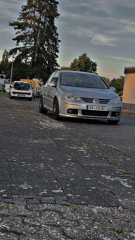 Gebraucht VW Golf IV 102 PS (75 kW) 2005 Silber Limousine