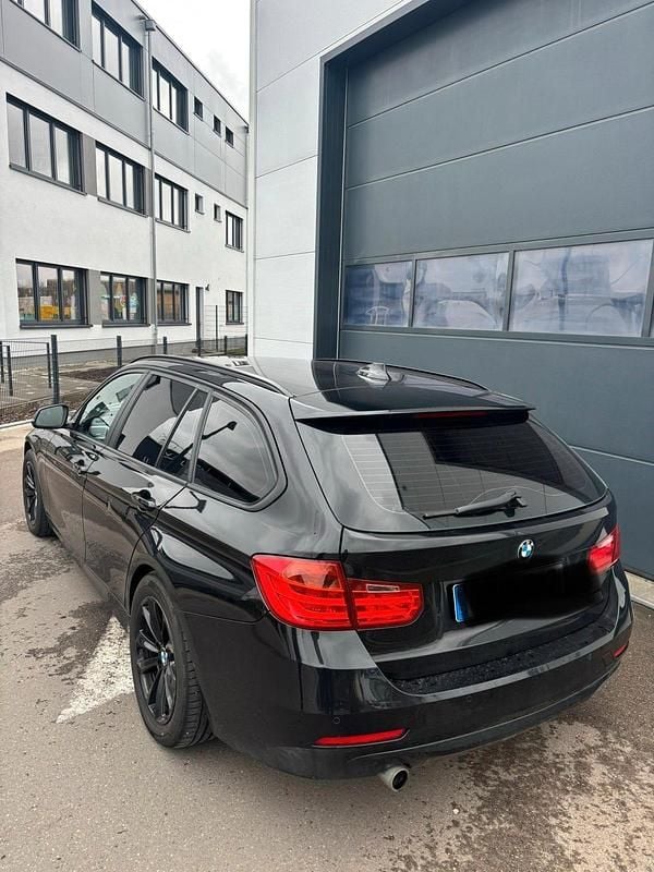 Gebraucht BMW 320 184 PS (135 kW) 2015 Schwarz Kombi