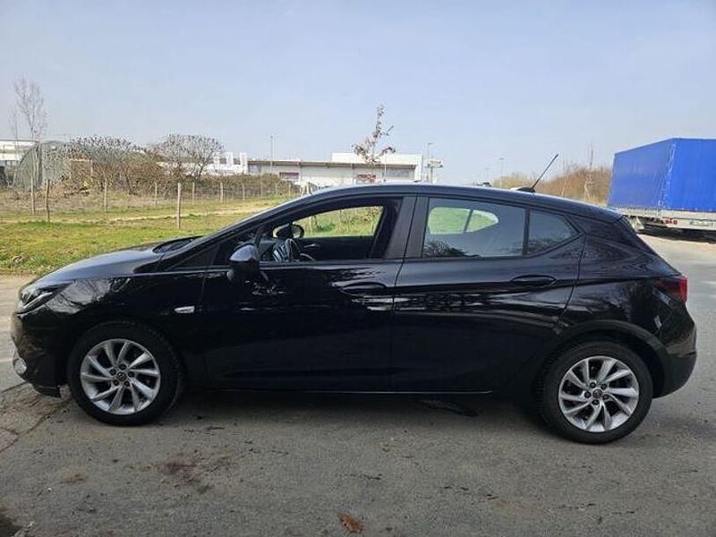Gebraucht Opel Astra Edition 105 PS (77 kW) 2020 Andere Limousine