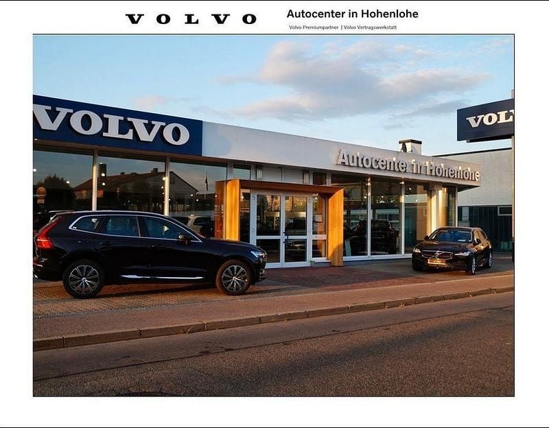 Neu Volvo V90 Core 253 PS (186 kW) 2025 Blau Kombi