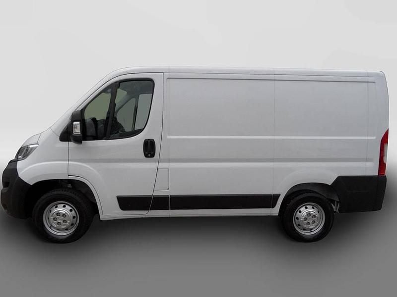 Gebraucht Opel Movano 140 PS (102 kW) 2024 Weiß Kombi