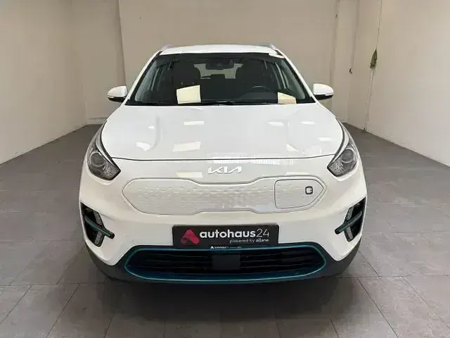Gebraucht Kia e-Niro Vision 150 kW (204 PS) 2022 Weiß SUV