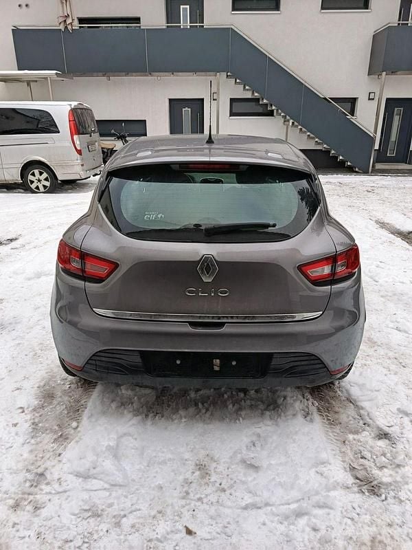 Grau Gebraucht 2014 Renault Clio IV Experience Kleinwagen | 5.950 € (Fairer Preis) - Bild 1/4