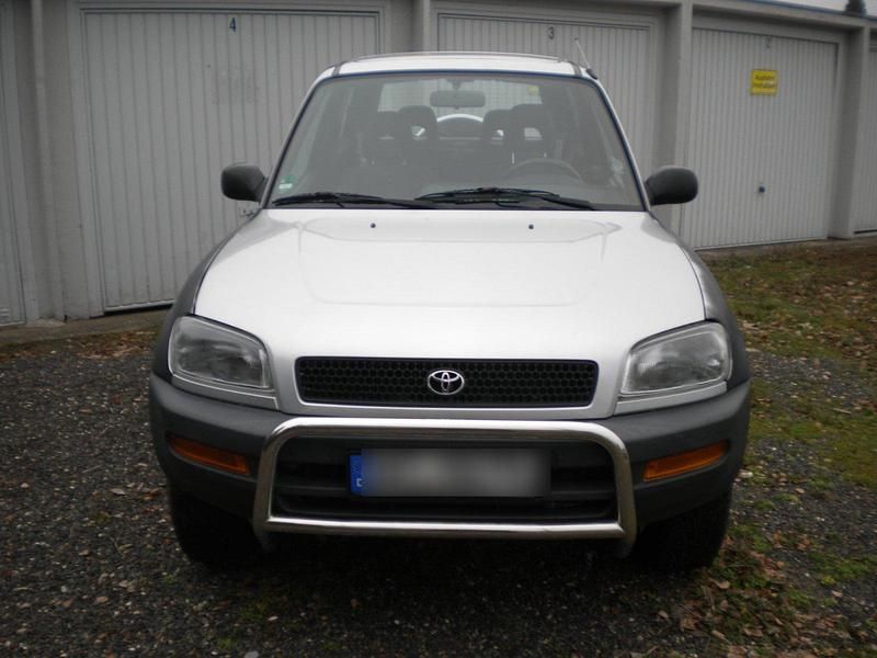 Gebraucht Toyota RAV4 128 PS (94 kW) 1997 Grau SUV