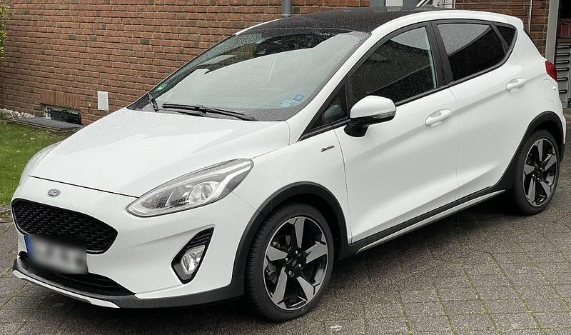 Weiß Gebraucht 2019 Ford Fiesta Active Kleinwagen | 12.800 € (Superpreis) - Bild 1/4