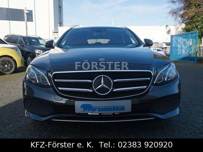 Gebraucht Mercedes E200 197 PS (144 kW) 2020 Schwarz Kombi