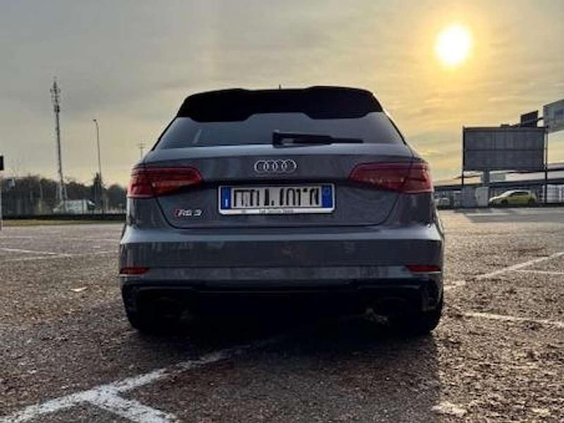 Gebraucht Audi RS3 Sportback 400 PS (294 kW) 2018 Grau Kleinwagen
