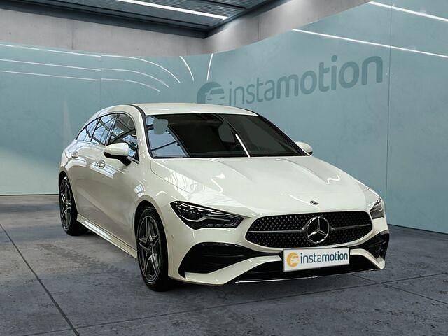 Weiß Gebraucht 2024 Mercedes CLA180 Shooting Brake Advanced Kombi | 33.510 € (Teuer) - Bild 1/2