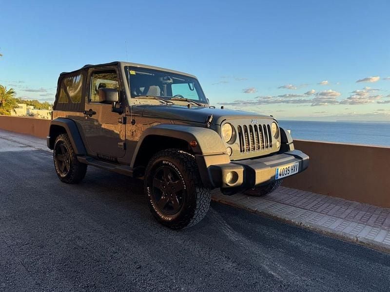 Grau Gebraucht 2014 Jeep Wrangler Rubicon SUV | 33.000 € (Fairer Preis) - Bild 1/4