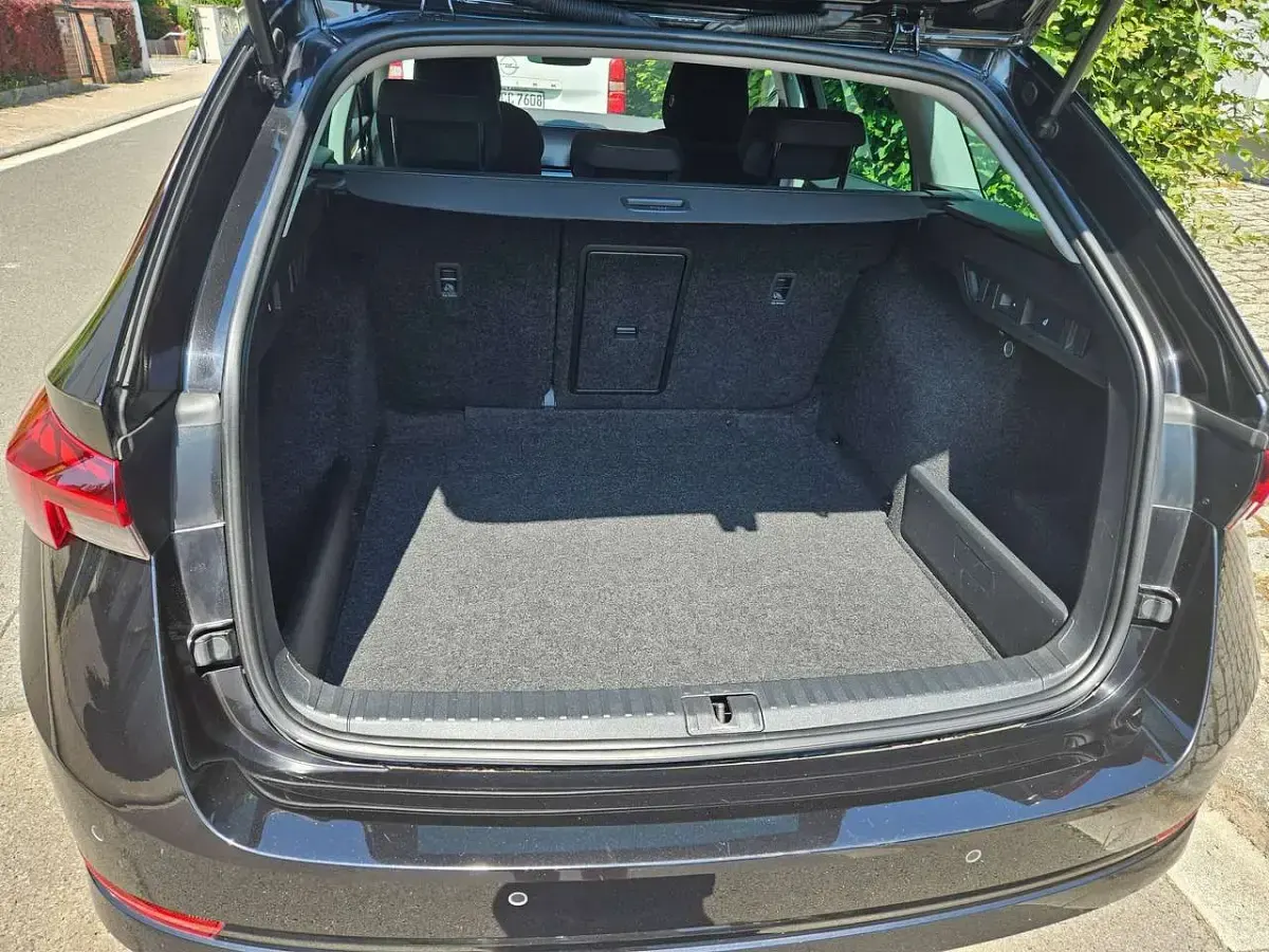 Gebraucht Skoda Octavia Clever 150 PS (110 kW) 2021 Schwarz Kombi